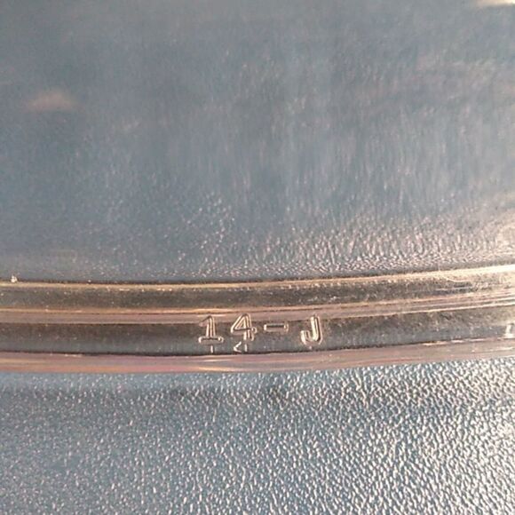 Pyrex A 12 C Clear Glass Domed Square Lid - Picture 3 of 6